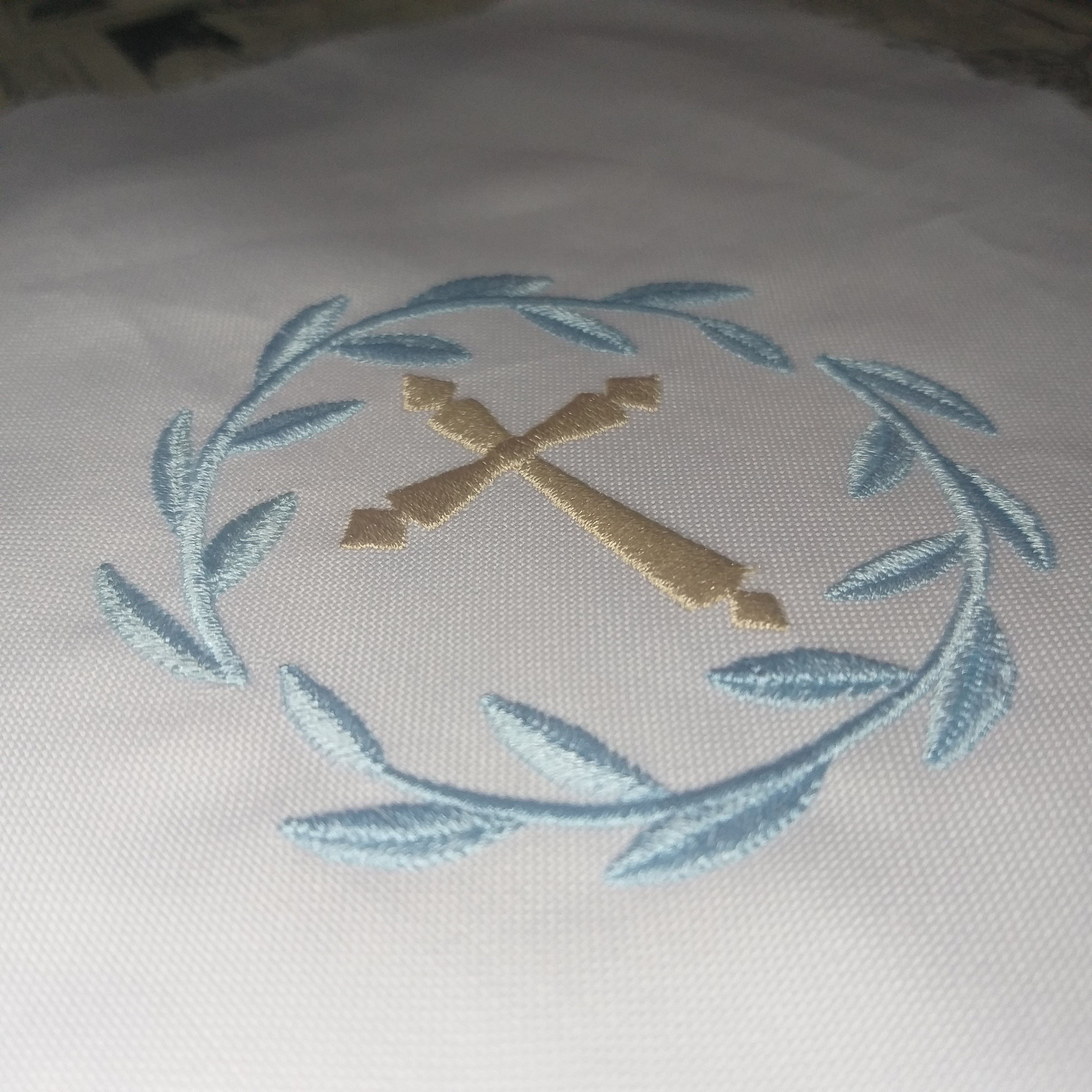 Cross with Wreath - Embroidery Design