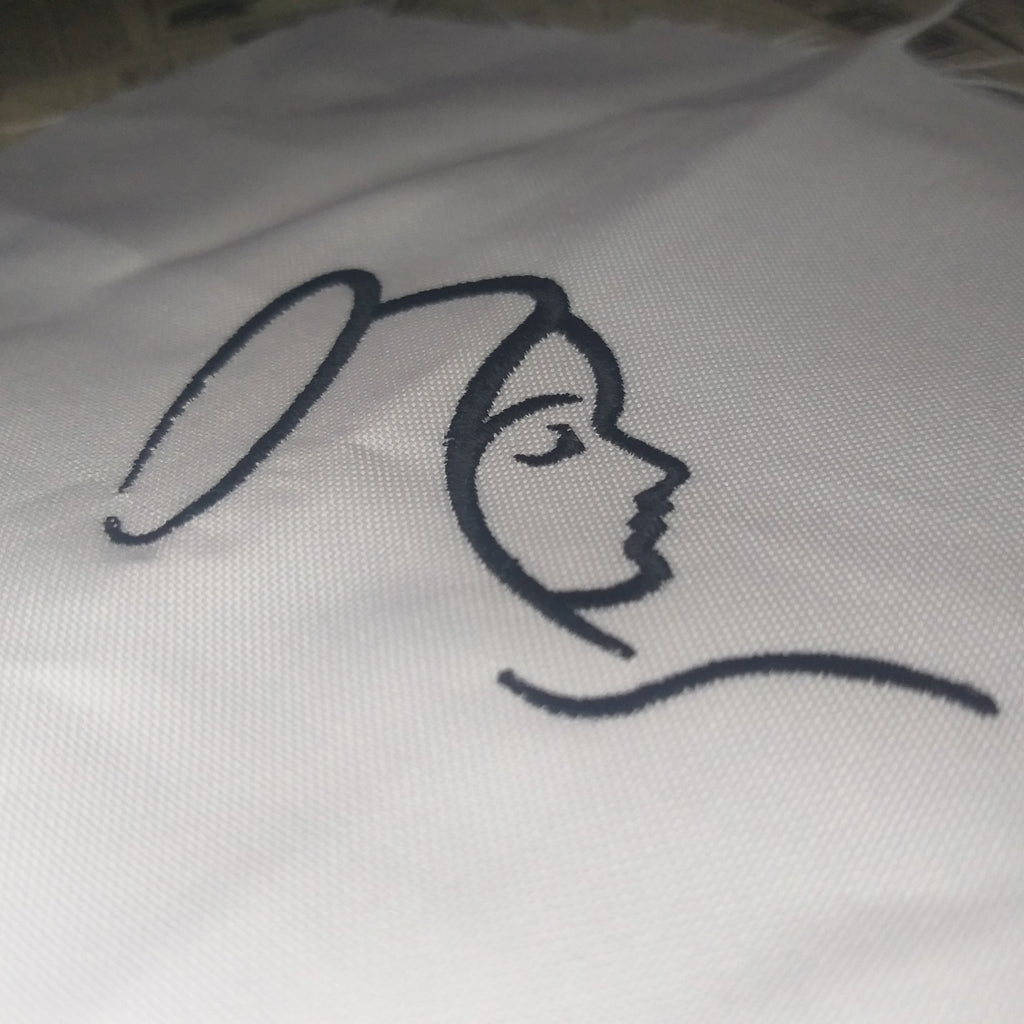 Virgen María - Diseño de Bordado