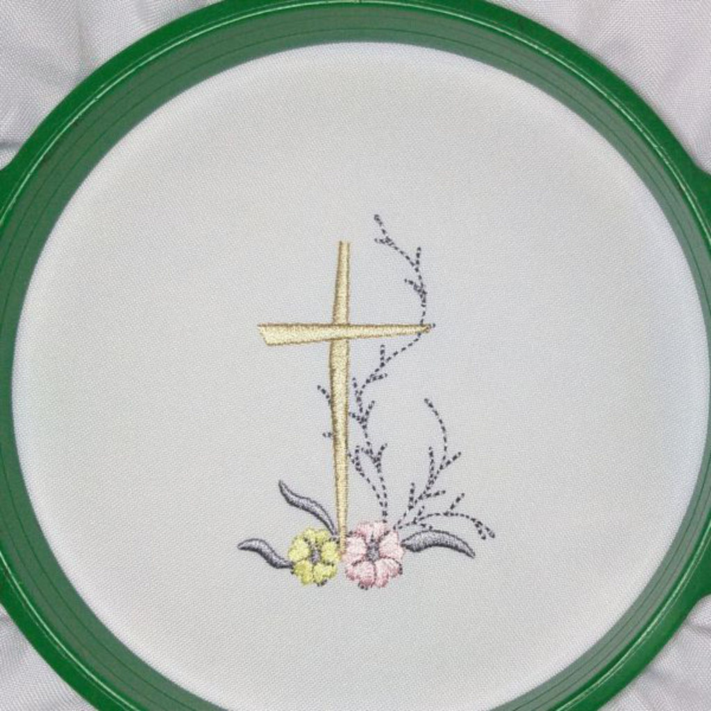 Cruz con hojas y flores - Diseño de bordado