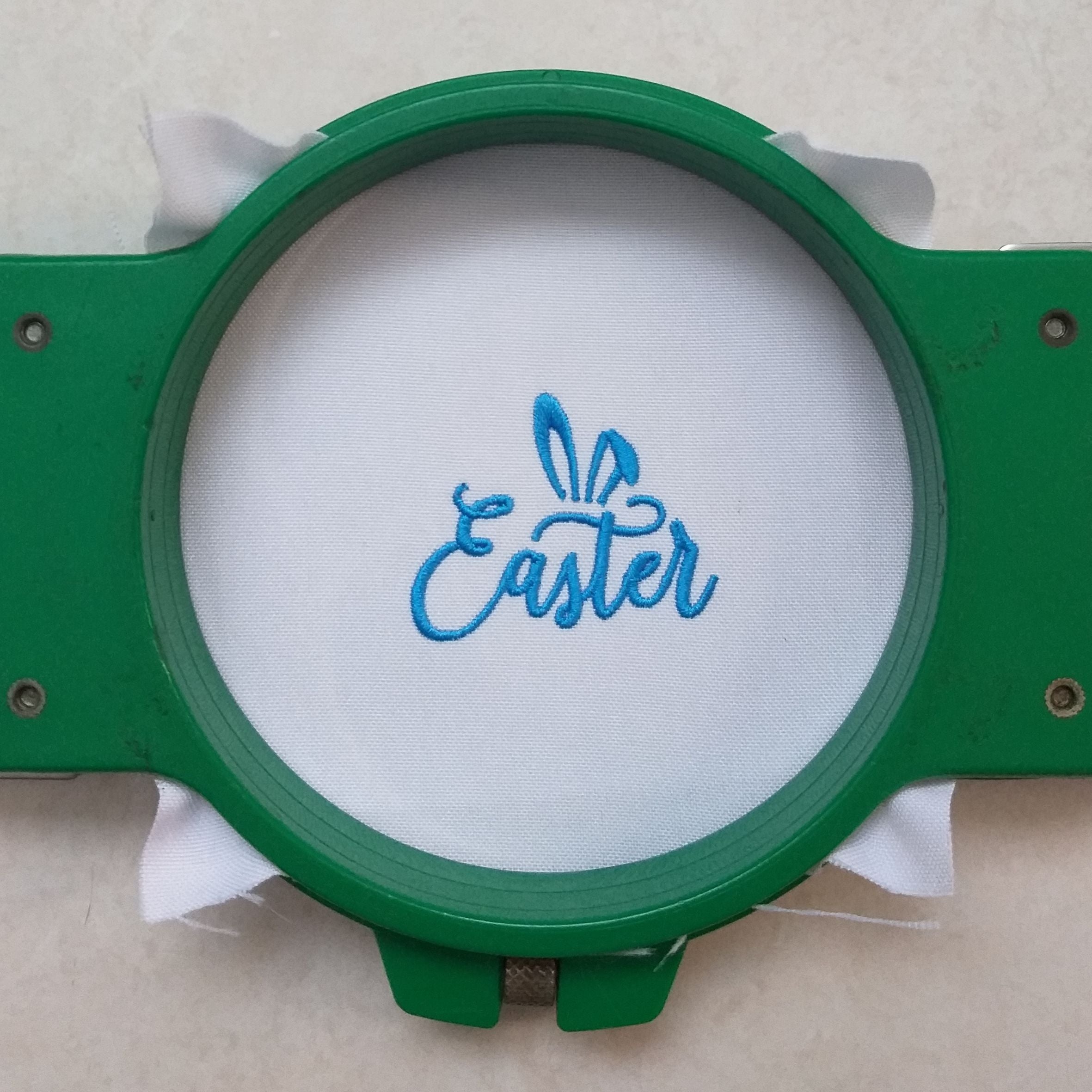 Orejas de conejo de Pascua - Diseño de bordado a máquina
