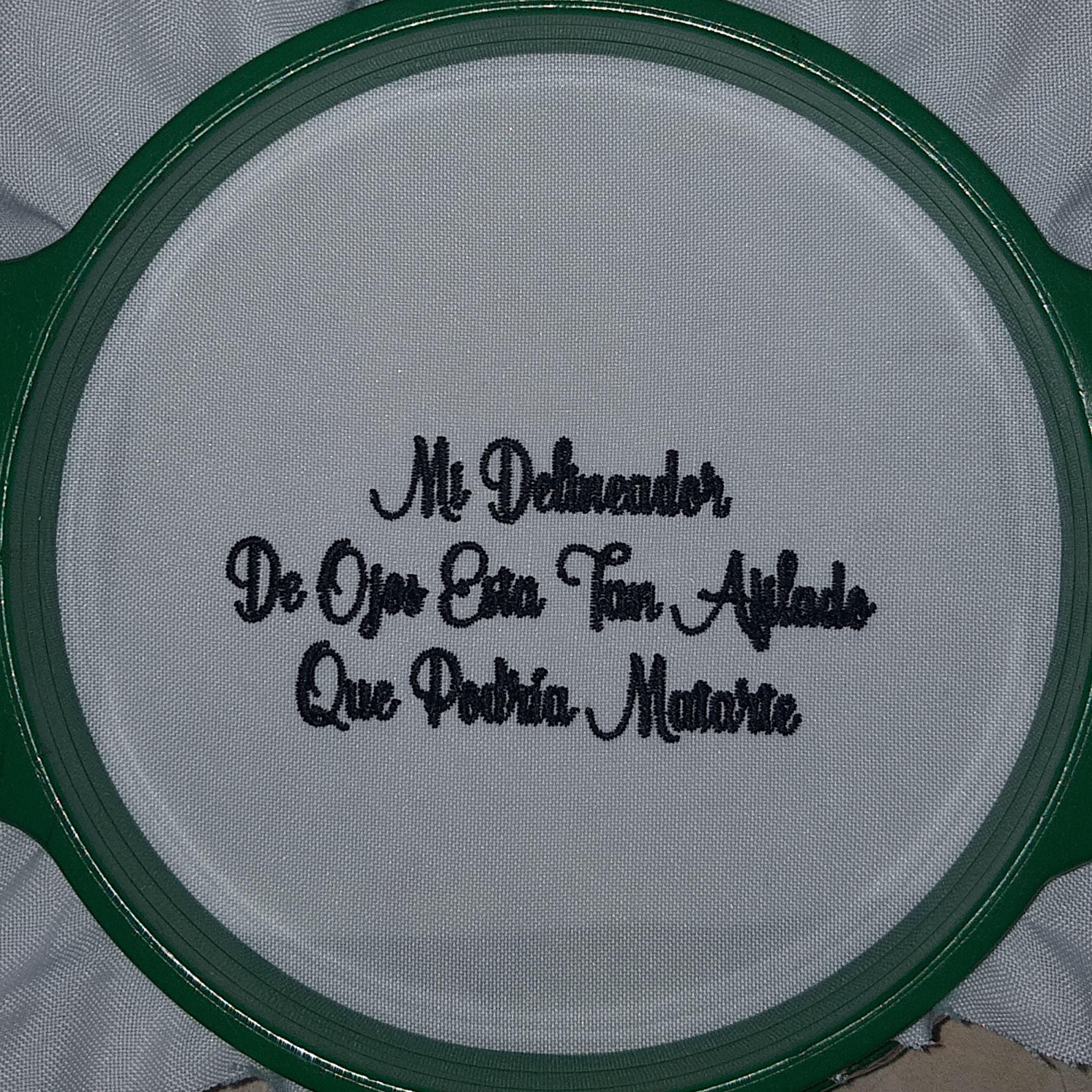 Mi Delineador de Ojos Está Tan Afilado Que Podría Matarte - Diseño para Máquina Bordadora