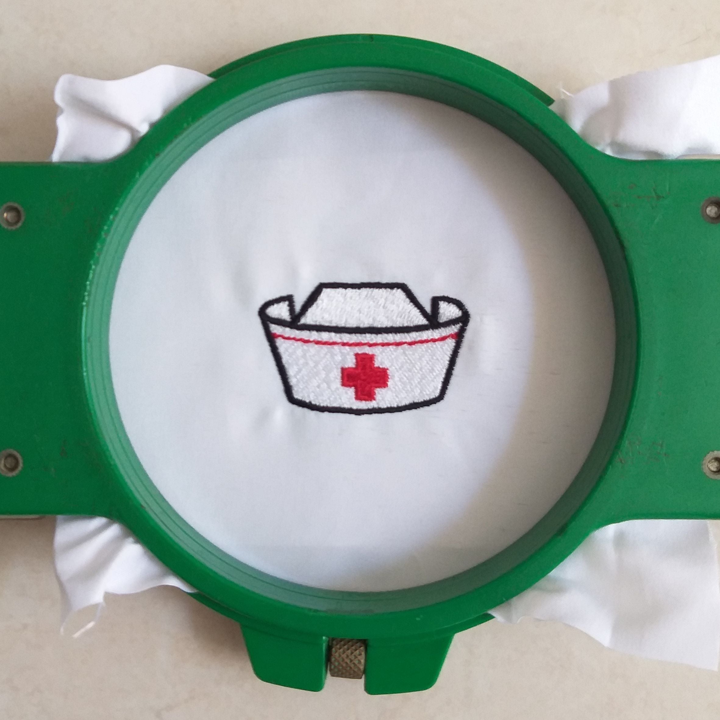 Gorro de enfermera - Diseño de bordado