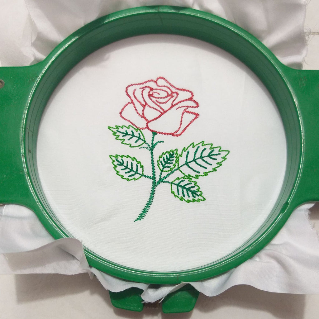 Contorno de rosa roja - Diseño de bordado a máquina